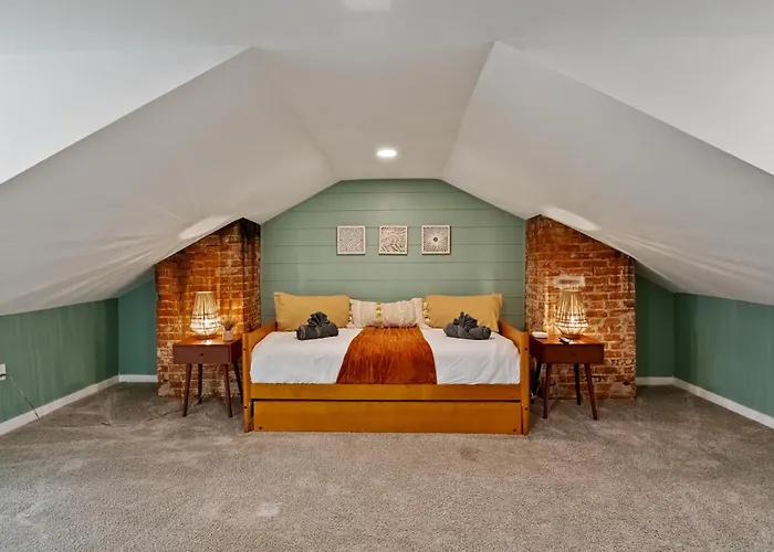 Holiday home 2 King Beds - Free Parking - Bbq - Arcade - Patio *