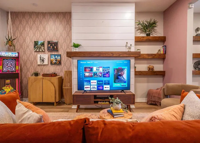 2 King Beds - Free Parking - Bbq - Arcade - Patio